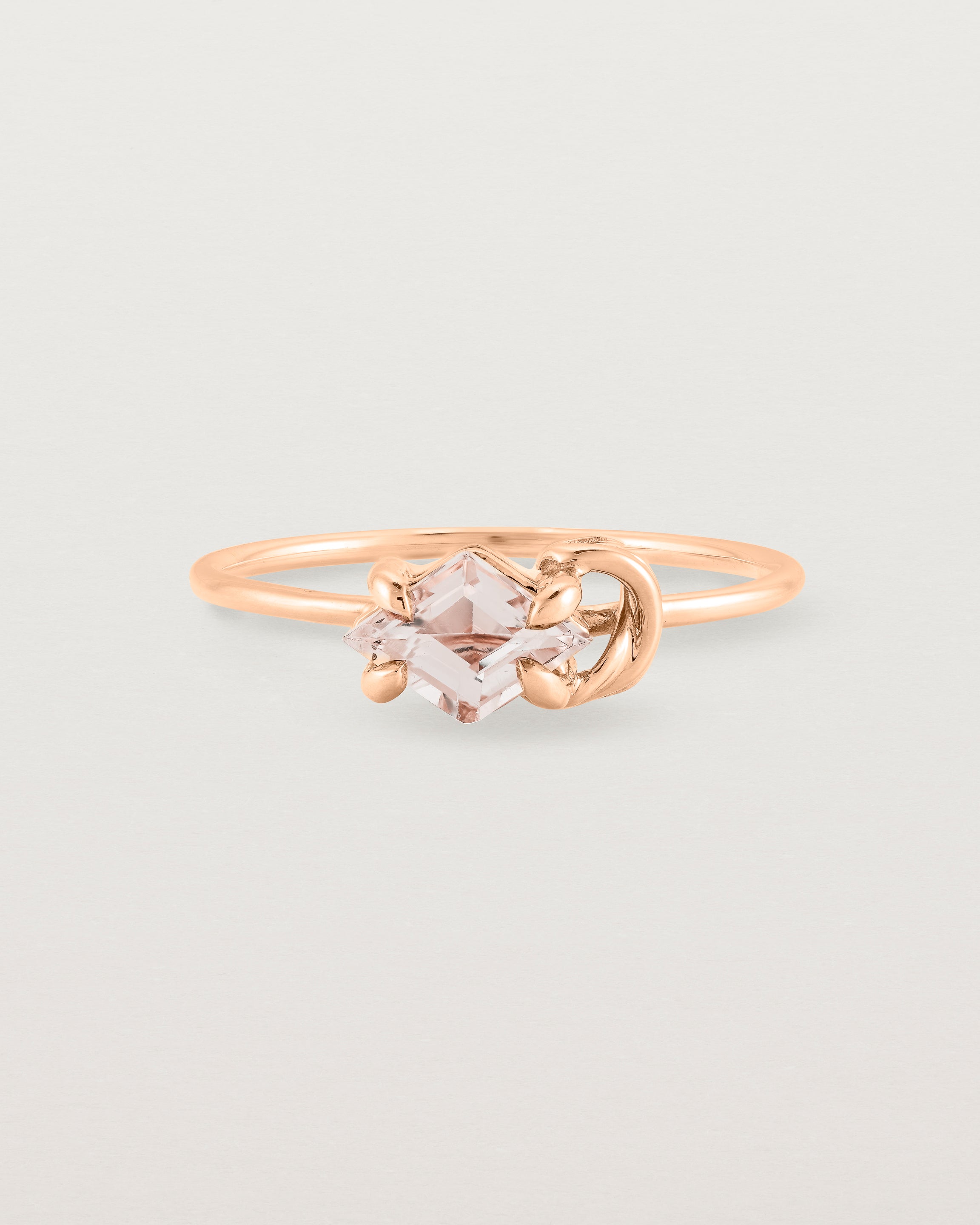 Front view of the Nuna Ring | Savannah Sunstone in Rose Gold.
