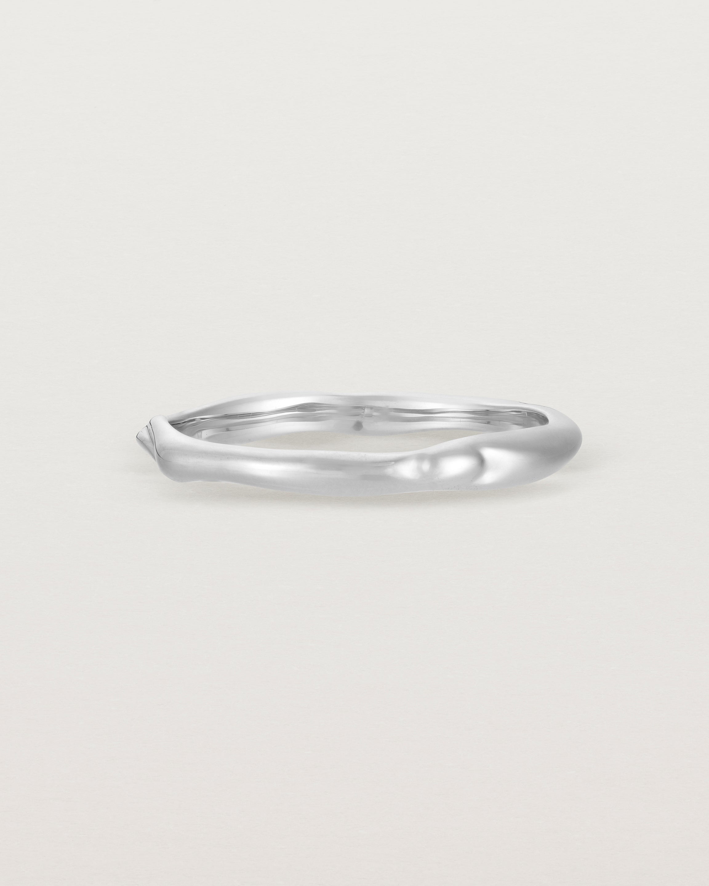 The Organic Wedding Ring | 2mm in White Gold.