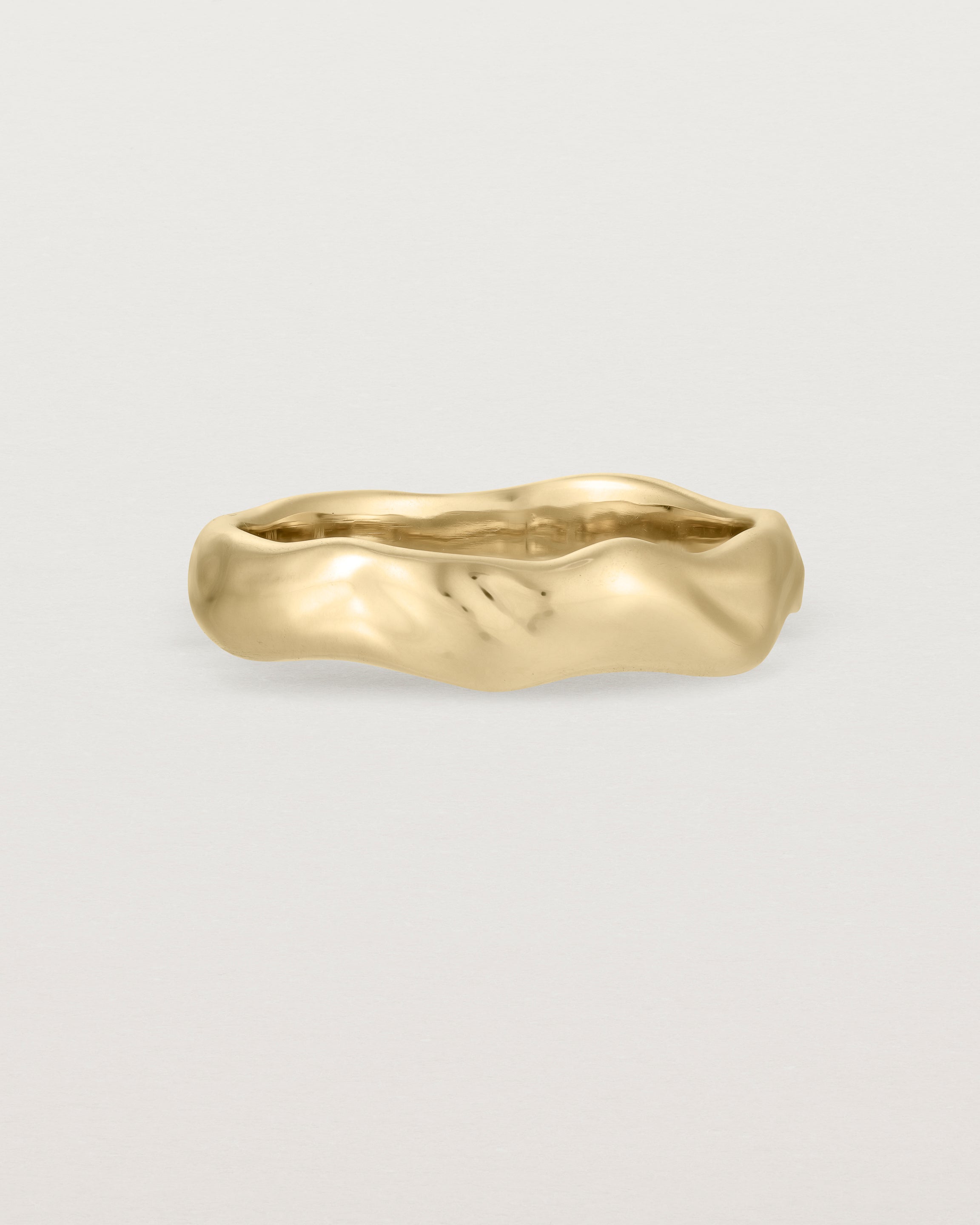 The Organic Wedding Ring | 4mm | Yellow Gold. 