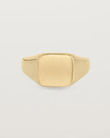 Front view of the Sempré Signet Ring in Yellow Gold.